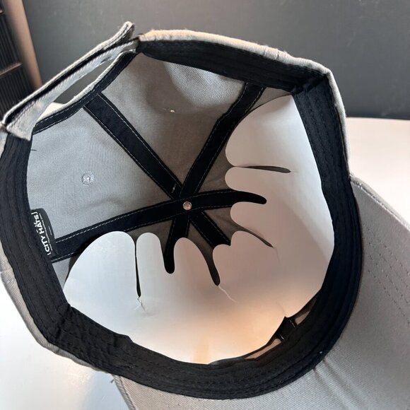 MEN'S CAP WITH "CHICAGO ILLINOIS" EMBRIDERED LOGO,.ONE SIZE, ADJUSTABLE - Picture 3 of 4